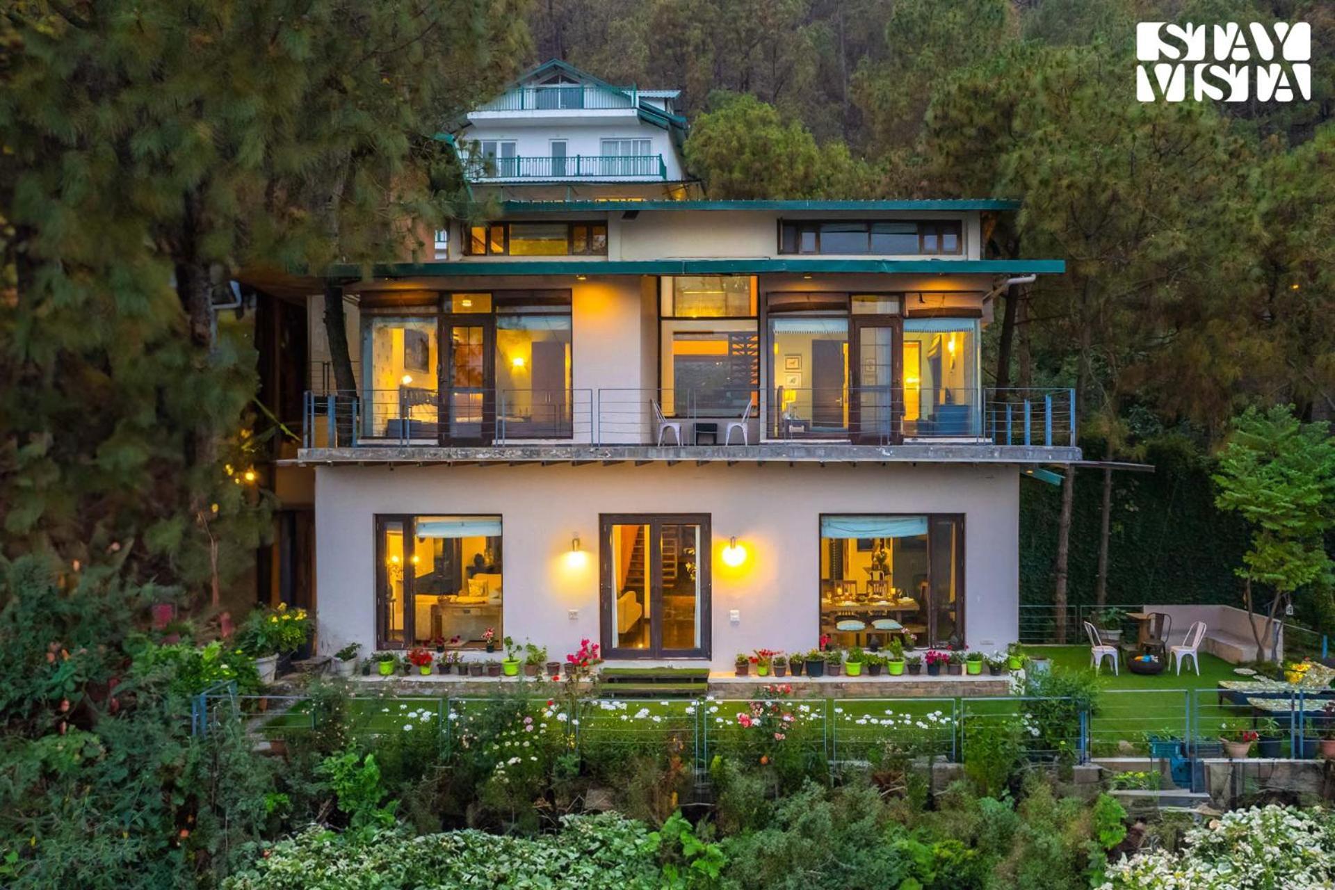 Stayvista At Hillcrest Villa With Valley View, Bonfire And Heater Kasauli Exteriér fotografie